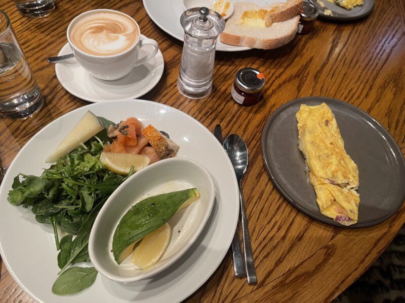 Four Seasons Syendyの朝食