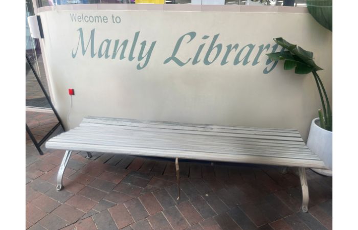マンリービーチの図書館
