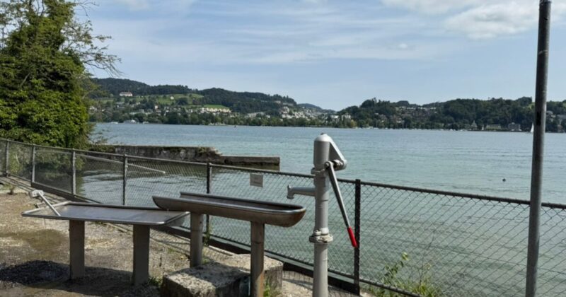 ルツェルンにある有名作曲家リヒャルド・ワーグナーの家から徒歩5分にある公園にある井戸ポンプ