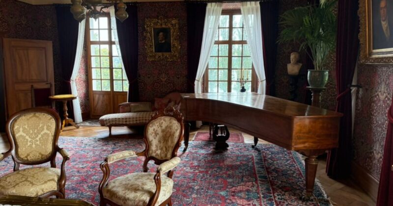 有名作曲家リヒャルド・ワーグナーの家のグランドピアノ