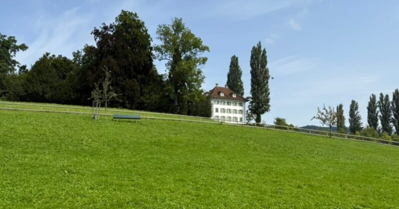 ルツェルンにある有名作曲家リヒャルド・ワーグナーの家から徒歩5分にある公園から見るワーグナーの家