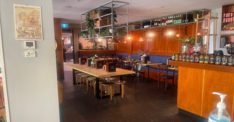 シドニーのロックスエリアにあるカフェThe Fine Food Storeの店内