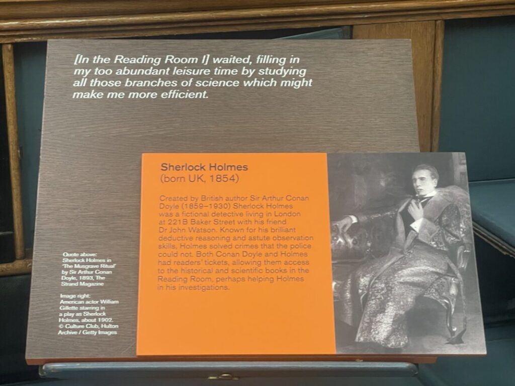 大英博物館の図書室に展示されているシャーロック・ホームズゆかりの解説パネル